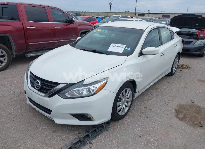 Photo 2 of 2018 Nissan Altima 2.5 S (VIN 1N4AL3AP7JC109943)
