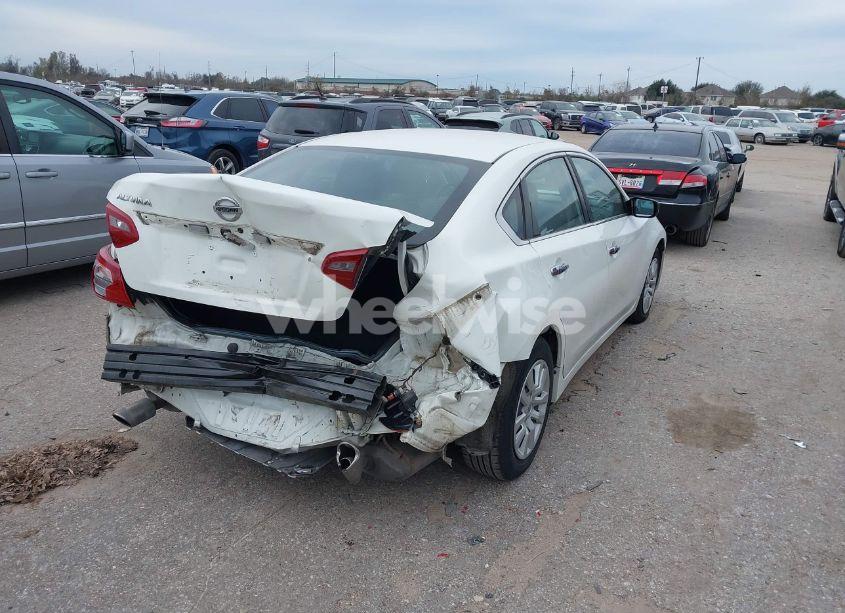Photo 4 of 2018 Nissan Altima 2.5 S (VIN 1N4AL3AP7JC109943)