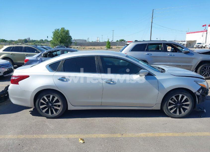 Photo 13 of 2018 Nissan Altima 2.5 SV (VIN 1N4AL3AP7JC111627)