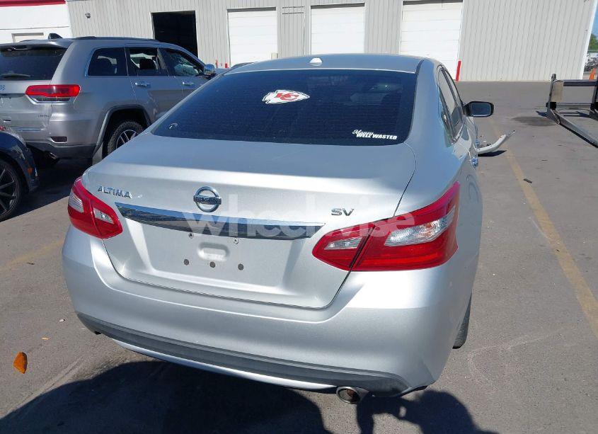Photo 16 of 2018 Nissan Altima 2.5 SV (VIN 1N4AL3AP7JC111627)
