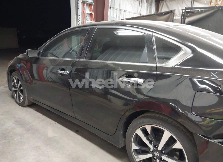 Photo 14 of 2018 Nissan Altima 2.5 SR (VIN 1N4AL3AP7JC114298)