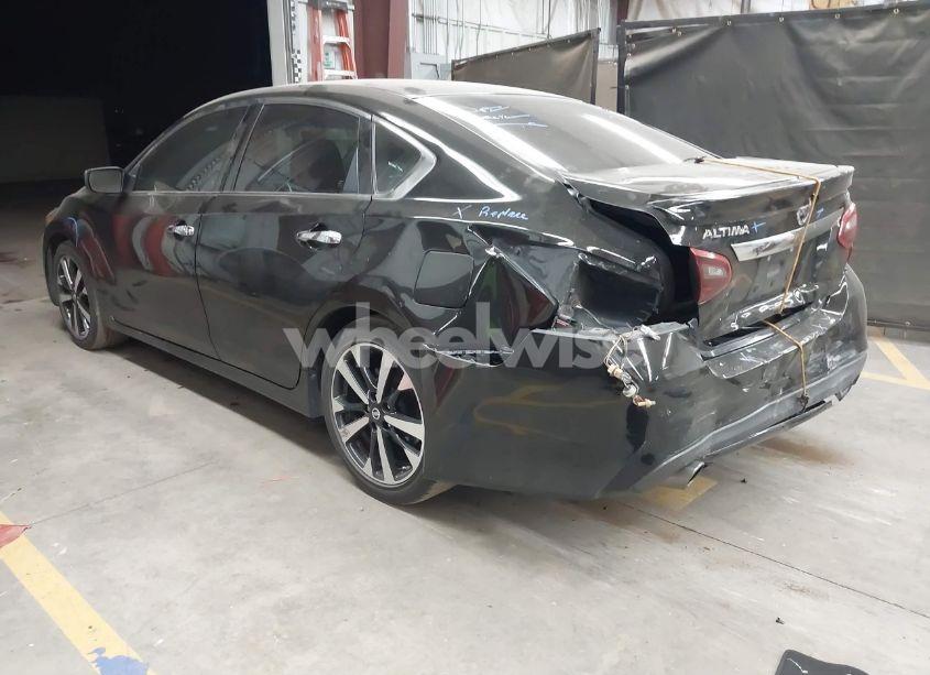 Photo 3 of 2018 Nissan Altima 2.5 SR (VIN 1N4AL3AP7JC114298)
