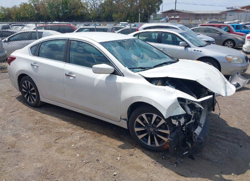 2018 Nissan Altima 2.5 SV (VIN 1N4AL3AP7JC119128) main photo