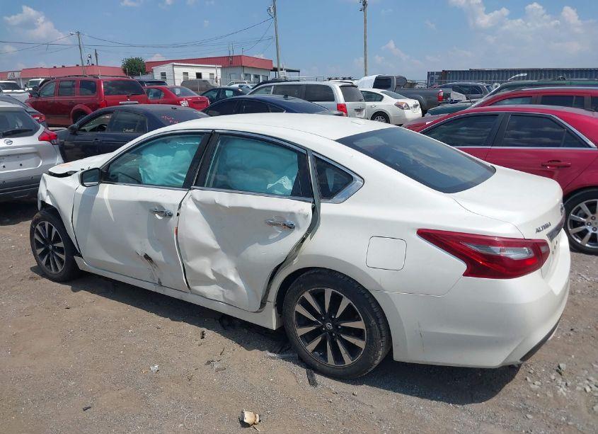 Photo 13 of 2018 Nissan Altima 2.5 SV (VIN 1N4AL3AP7JC119128)