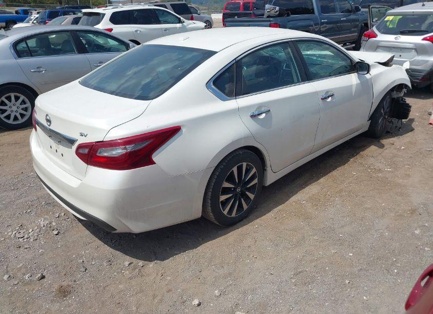 Photo 4 of 2018 Nissan Altima 2.5 SV (VIN 1N4AL3AP7JC119128)