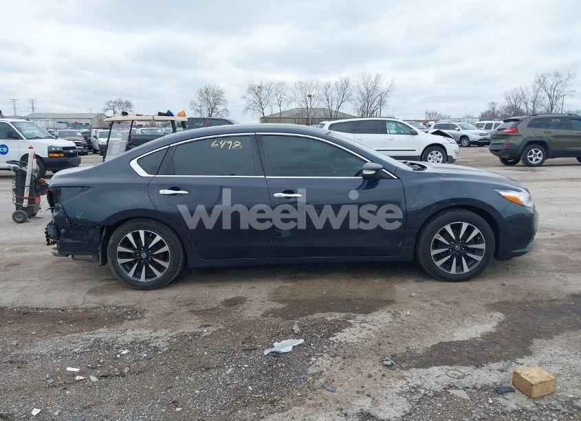 Photo 13 of 2018 Nissan Altima 2.5 SL (VIN 1N4AL3AP7JC128279)