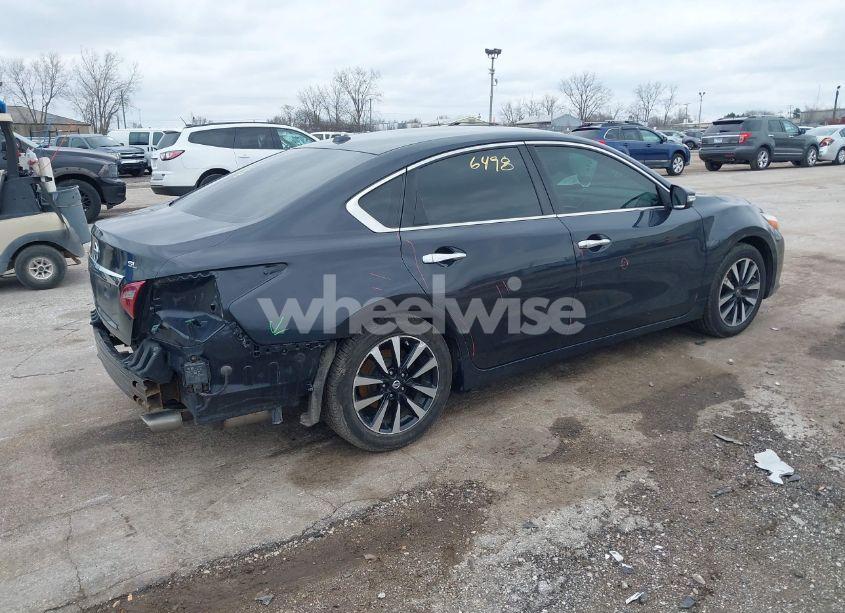 Photo 4 of 2018 Nissan Altima 2.5 SL (VIN 1N4AL3AP7JC128279)
