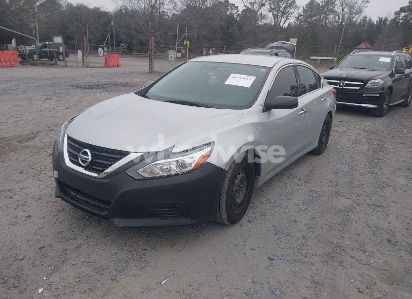 Photo 2 of 2018 Nissan Altima 2.5 S (VIN 1N4AL3AP7JC144921)