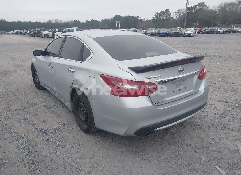 Photo 3 of 2018 Nissan Altima 2.5 S (VIN 1N4AL3AP7JC144921)