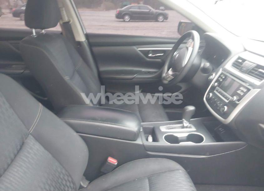 Photo 5 of 2018 Nissan Altima 2.5 S (VIN 1N4AL3AP7JC144921)