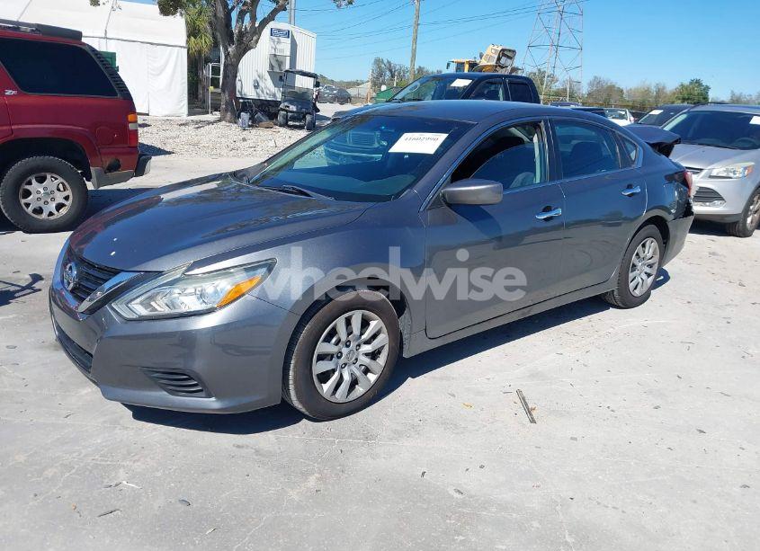 Photo 2 of 2018 Nissan Altima 2.5 S (VIN 1N4AL3AP7JC146670)