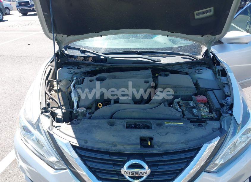 Photo 10 of 2018 Nissan Altima 2.5 S (VIN 1N4AL3AP7JC147656)