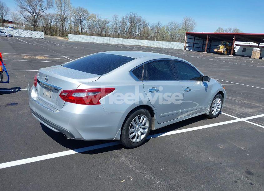 Photo 4 of 2018 Nissan Altima 2.5 S (VIN 1N4AL3AP7JC147656)