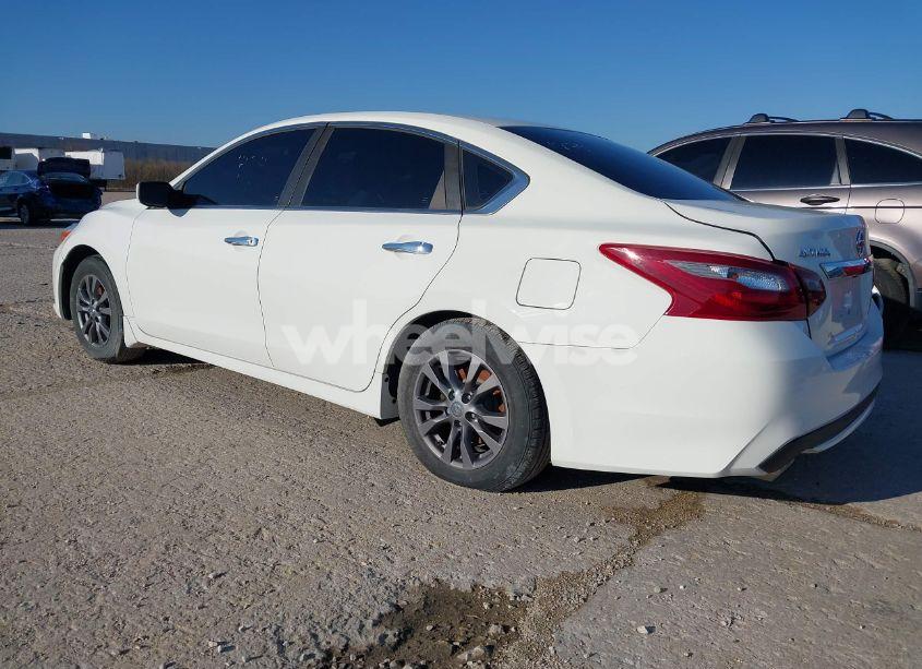 Photo 3 of 2018 Nissan Altima 2.5 S (VIN 1N4AL3AP7JC156082)