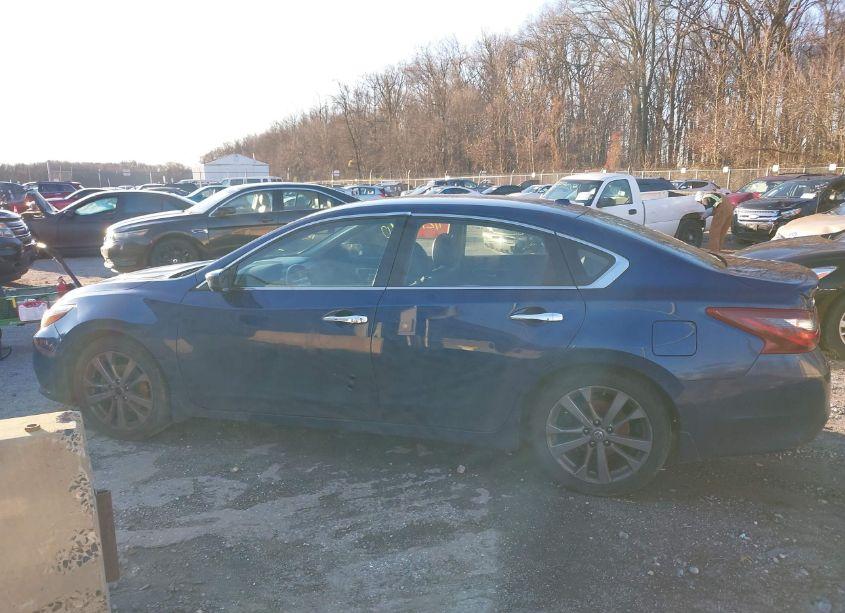 Photo 14 of 2018 Nissan Altima 2.5 SR (VIN 1N4AL3AP7JC158673)