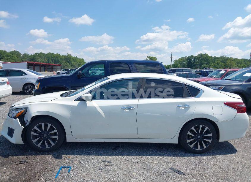 Photo 14 of 2018 Nissan Altima 2.5/S/SV/SL/SR (VIN 1N4AL3AP7JC159368)