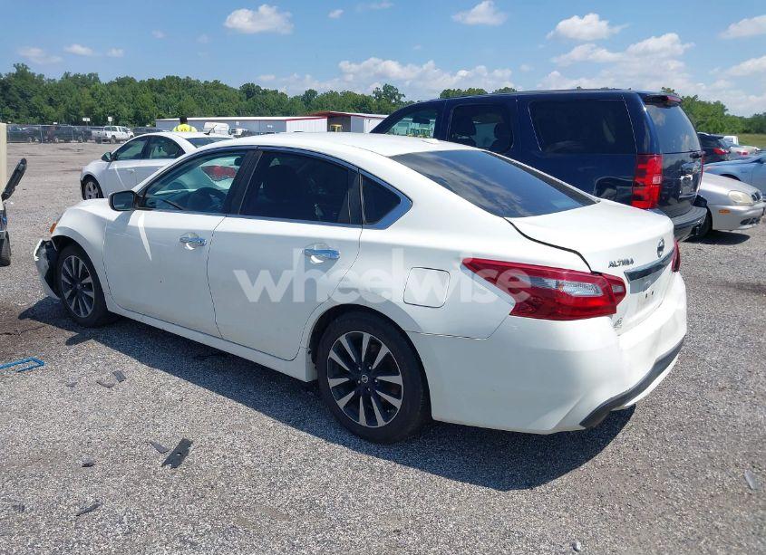 Photo 3 of 2018 Nissan Altima 2.5/S/SV/SL/SR (VIN 1N4AL3AP7JC159368)
