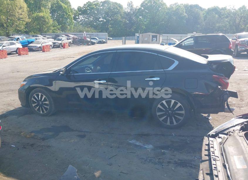 Photo 13 of 2018 Nissan Altima 2.5 SL (VIN 1N4AL3AP7JC164795)
