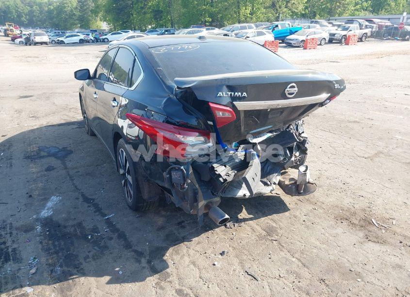 Photo 3 of 2018 Nissan Altima 2.5 SL (VIN 1N4AL3AP7JC164795)