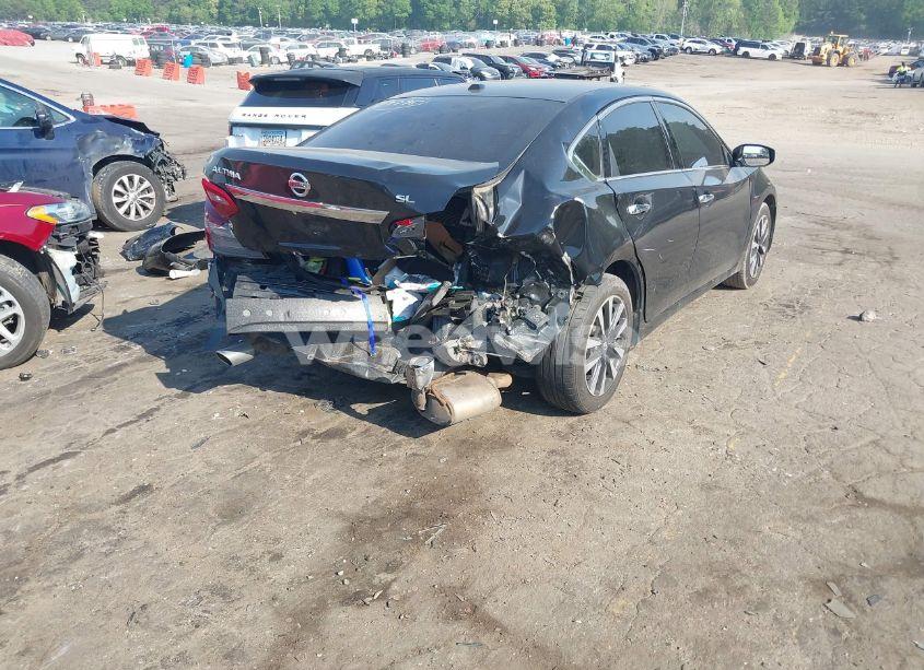 Photo 4 of 2018 Nissan Altima 2.5 SL (VIN 1N4AL3AP7JC164795)