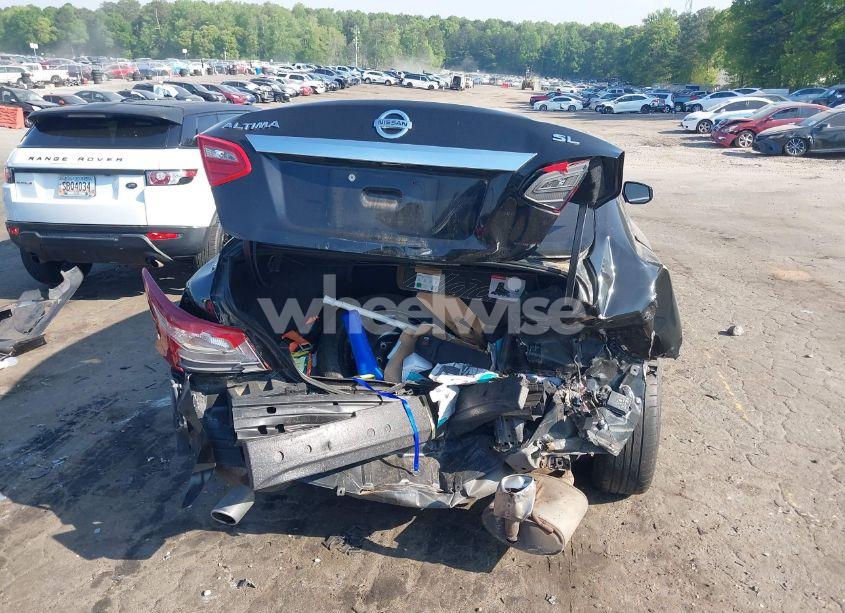 Photo 6 of 2018 Nissan Altima 2.5 SL (VIN 1N4AL3AP7JC164795)