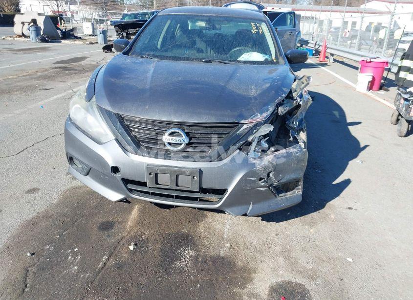 Photo 12 of 2018 Nissan Altima 2.5 SR (VIN 1N4AL3AP7JC166675)