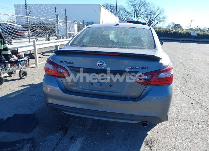 Photo 16 of 2018 Nissan Altima 2.5 SR (VIN 1N4AL3AP7JC166675)