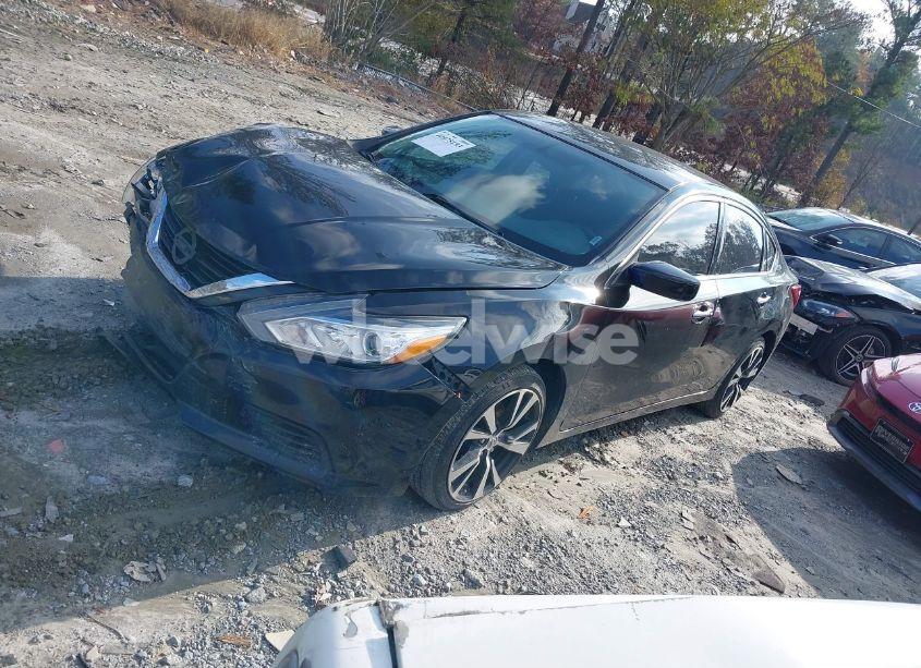 Photo 2 of 2018 Nissan Altima 2.5 S (VIN 1N4AL3AP7JC170144)