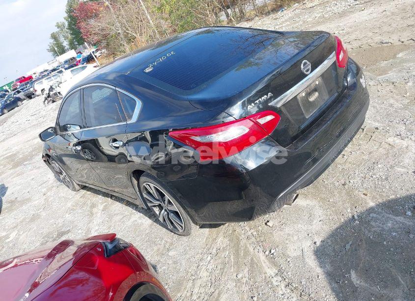 Photo 3 of 2018 Nissan Altima 2.5 S (VIN 1N4AL3AP7JC170144)