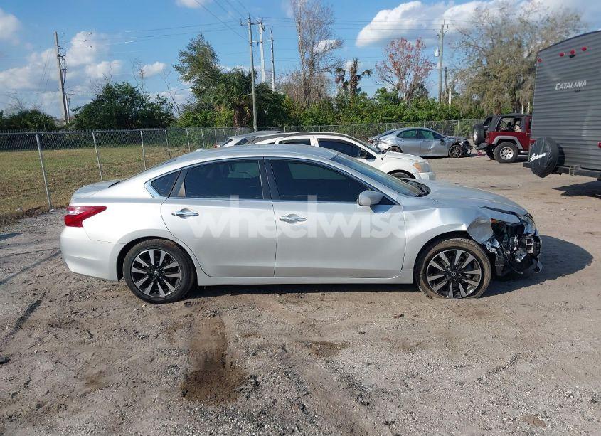Photo 13 of 2018 Nissan Altima 2.5 SV (VIN 1N4AL3AP7JC181015)