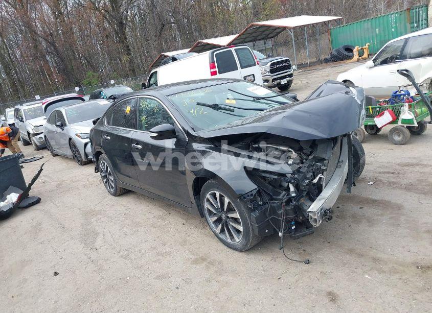2018 Nissan Altima 2.5 SL (VIN 1N4AL3AP7JC182231) main photo