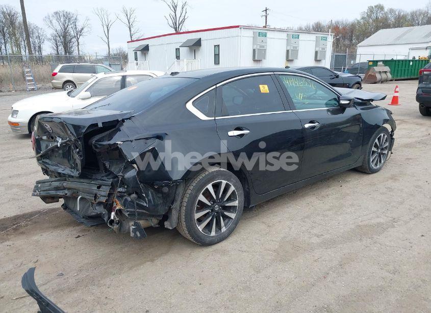 Photo 4 of 2018 Nissan Altima 2.5 SL (VIN 1N4AL3AP7JC182231)