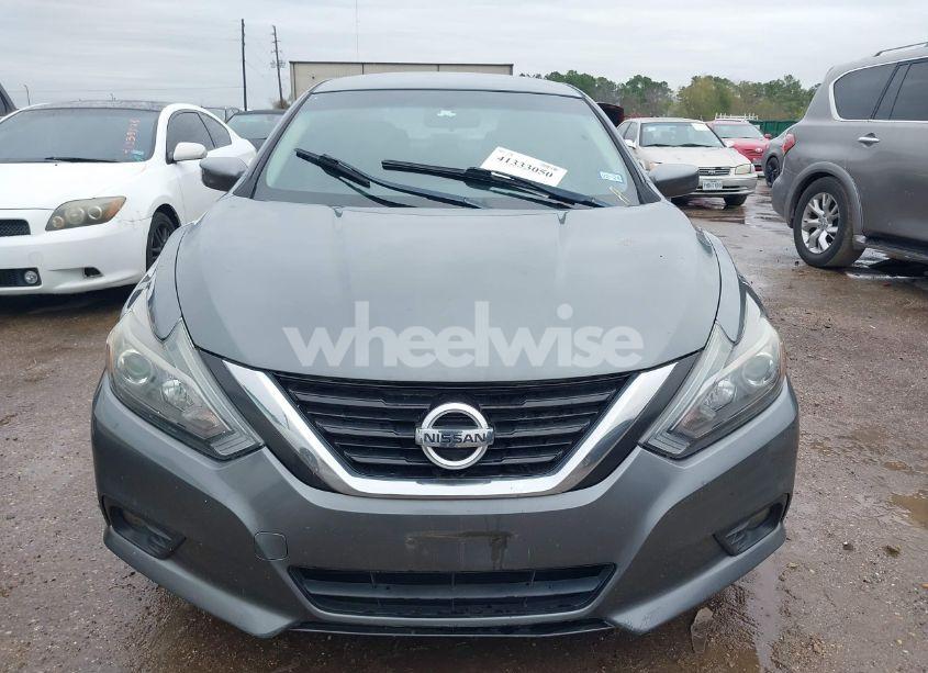 Photo 12 of 2018 Nissan Altima 2.5 SR (VIN 1N4AL3AP7JC184397)