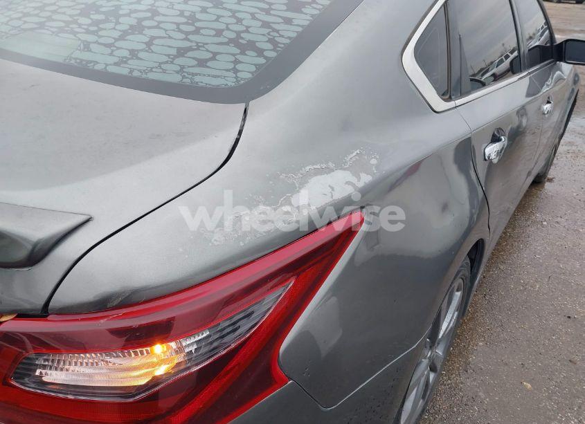 Photo 18 of 2018 Nissan Altima 2.5 SR (VIN 1N4AL3AP7JC184397)