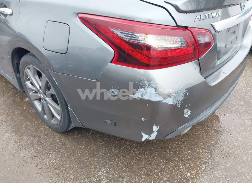 Photo 6 of 2018 Nissan Altima 2.5 SR (VIN 1N4AL3AP7JC184397)