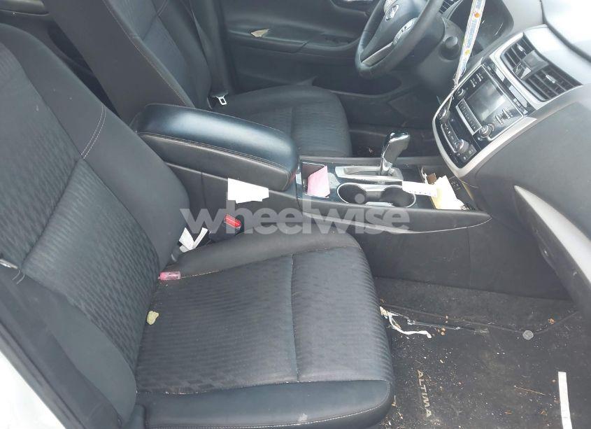 Photo 5 of 2018 Nissan Altima 2.5 SV (VIN 1N4AL3AP7JC190166)