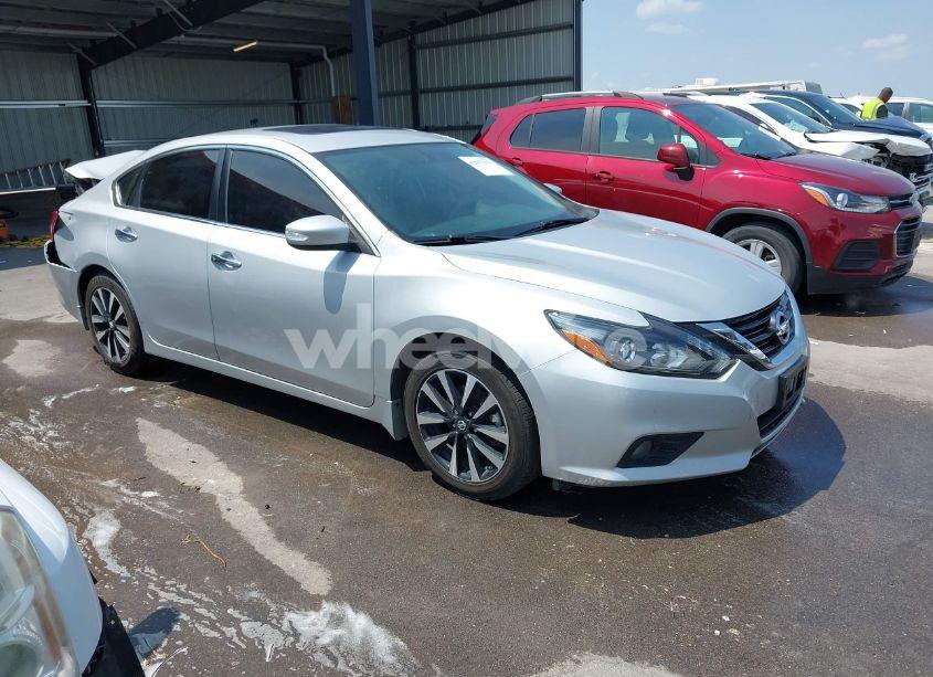2018 Nissan Altima 2.5 SL (VIN 1N4AL3AP7JC190670) main photo