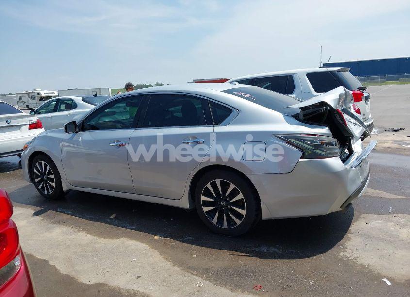 Photo 14 of 2018 Nissan Altima 2.5 SL (VIN 1N4AL3AP7JC190670)