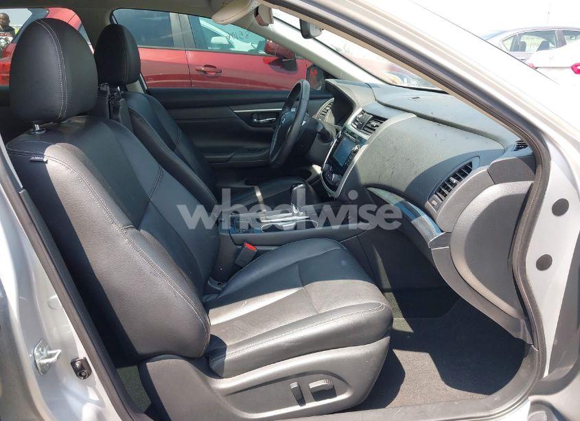 Photo 5 of 2018 Nissan Altima 2.5 SL (VIN 1N4AL3AP7JC190670)