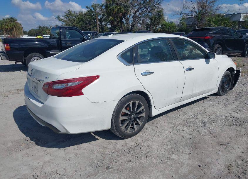 Photo 4 of 2018 Nissan Altima 2.5 SV (VIN 1N4AL3AP7JC192712)