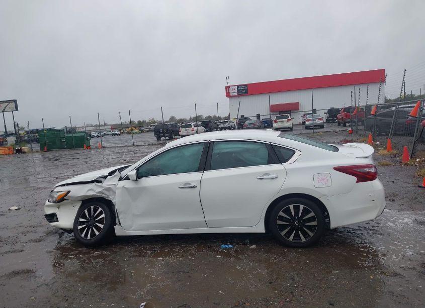Photo 14 of 2018 Nissan Altima 2.5 SV (VIN 1N4AL3AP7JC196078)