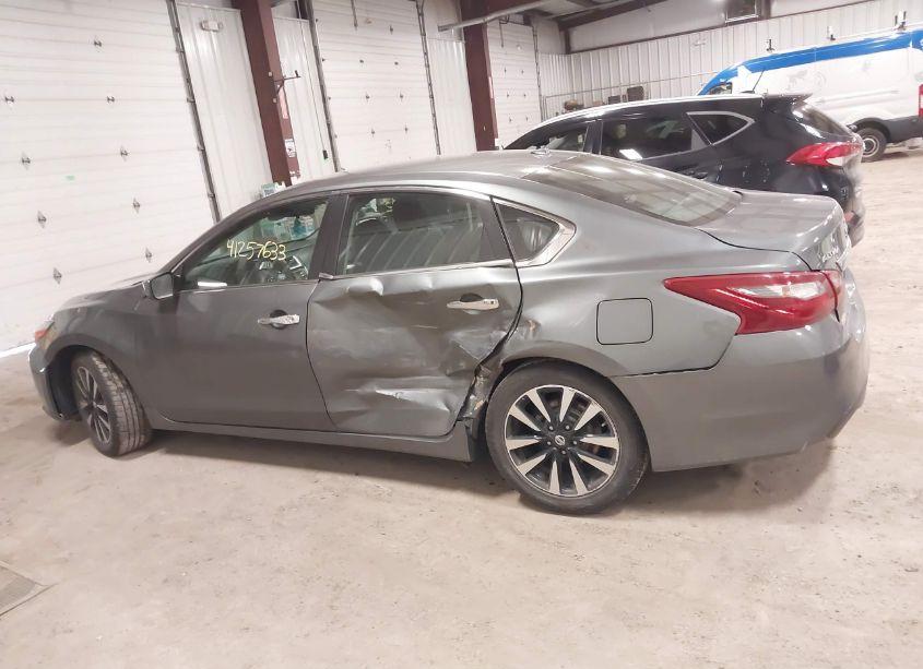 Photo 14 of 2018 Nissan Altima 2.5 SV (VIN 1N4AL3AP7JC207421)