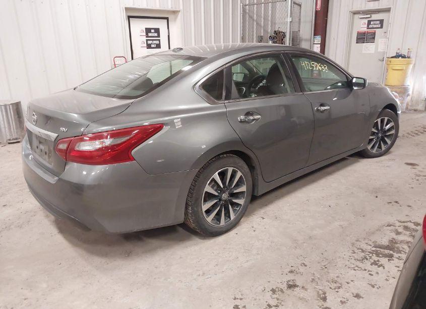 Photo 4 of 2018 Nissan Altima 2.5 SV (VIN 1N4AL3AP7JC207421)