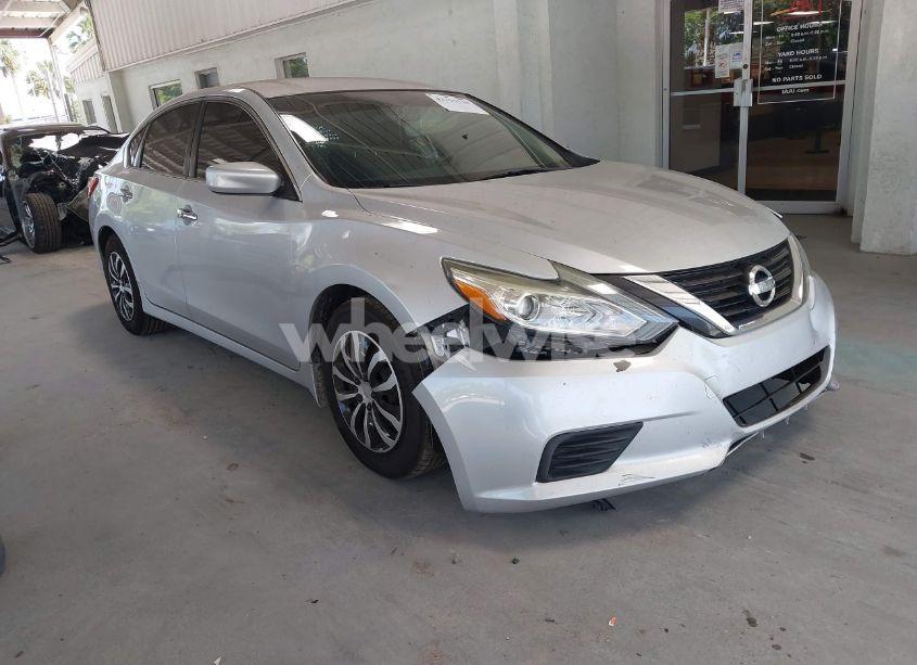 2018 Nissan Altima 2.5 S (VIN 1N4AL3AP7JC211033) main photo