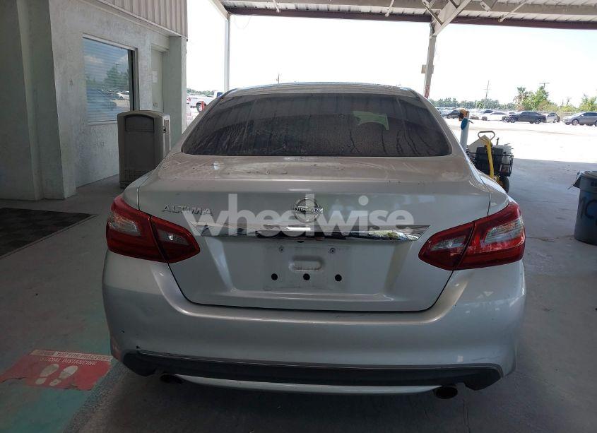 Photo 17 of 2018 Nissan Altima 2.5 S (VIN 1N4AL3AP7JC211033)