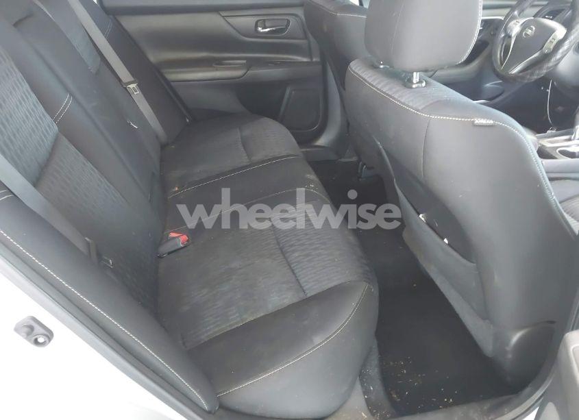 Photo 8 of 2018 Nissan Altima 2.5 S (VIN 1N4AL3AP7JC211033)