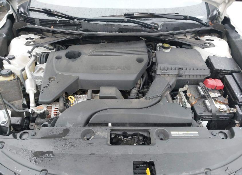 Photo 10 of 2018 Nissan Altima 2.5 SR (VIN 1N4AL3AP7JC222405)