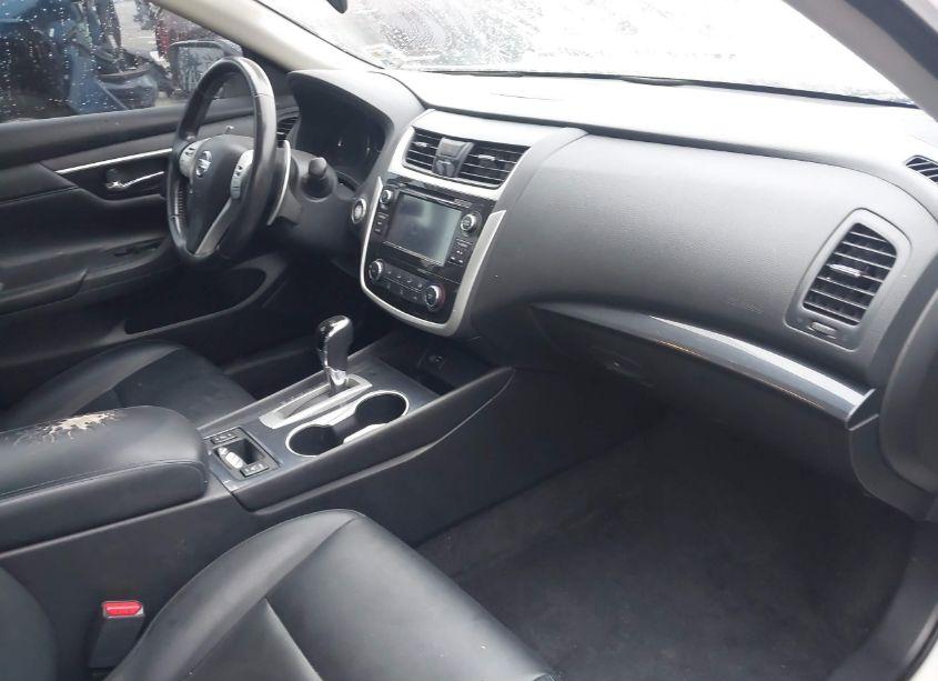 Photo 5 of 2018 Nissan Altima 2.5 SR (VIN 1N4AL3AP7JC222405)