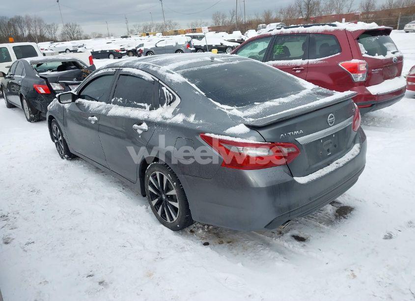 Photo 3 of 2018 Nissan Altima 2.5 SV (VIN 1N4AL3AP7JC223554)