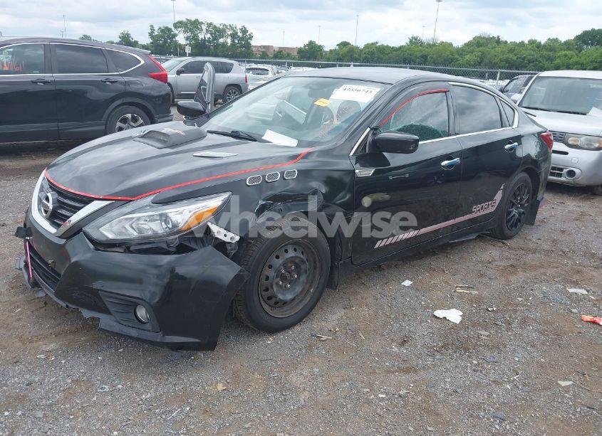 Photo 2 of 2018 Nissan Altima 2.5 S (VIN 1N4AL3AP7JC225384)